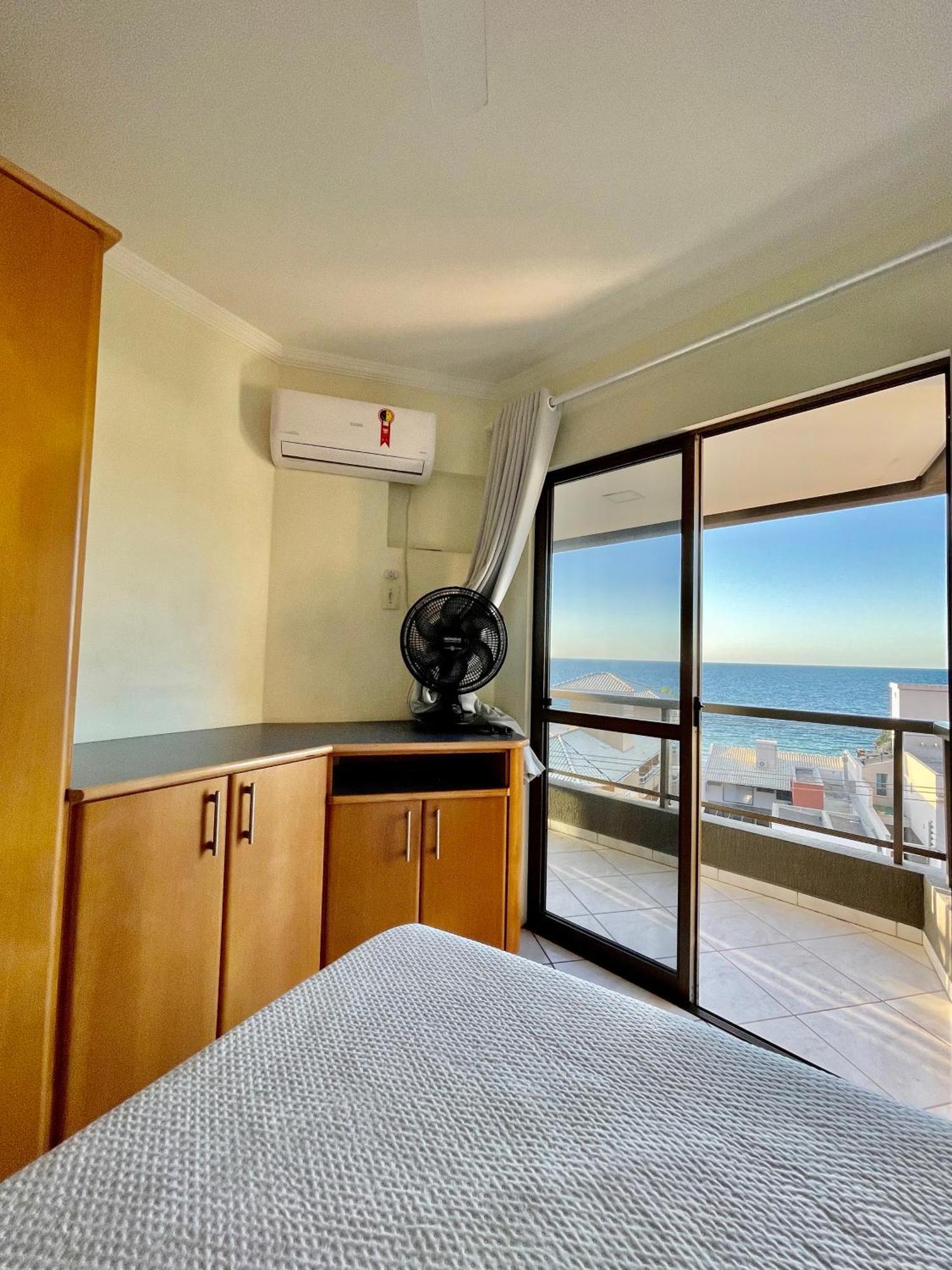 187 Apartamento 50M Da Praia. Bela Vista Ao Mar. Em Avenida Principal De Bombinhas. Kültér fotó