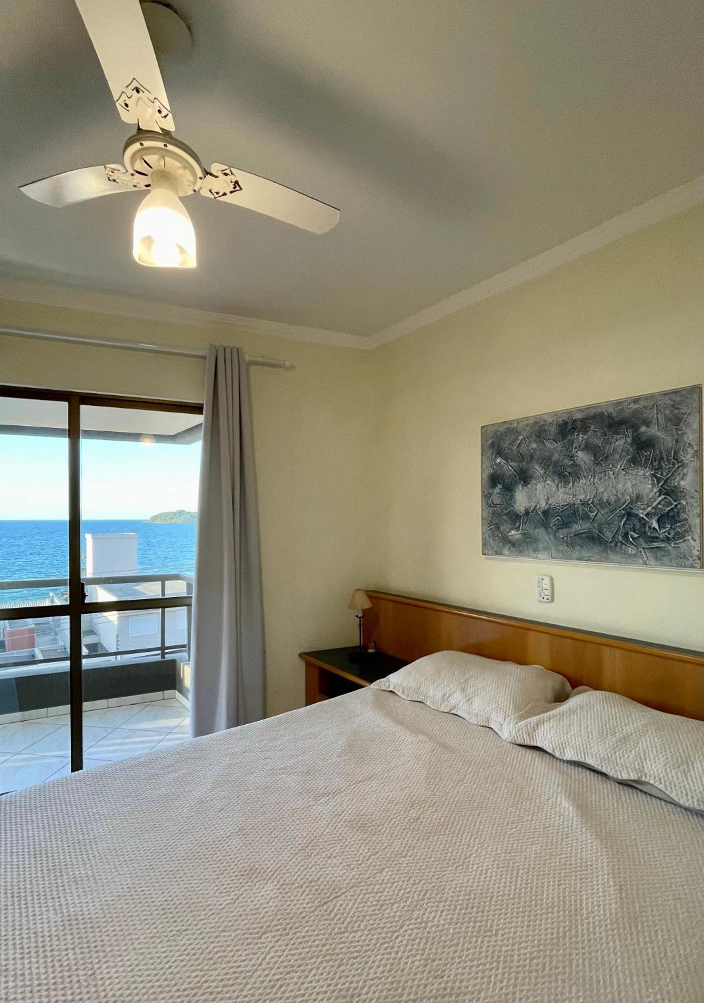 187 Apartamento 50M Da Praia. Bela Vista Ao Mar. Em Avenida Principal De Bombinhas. Kültér fotó