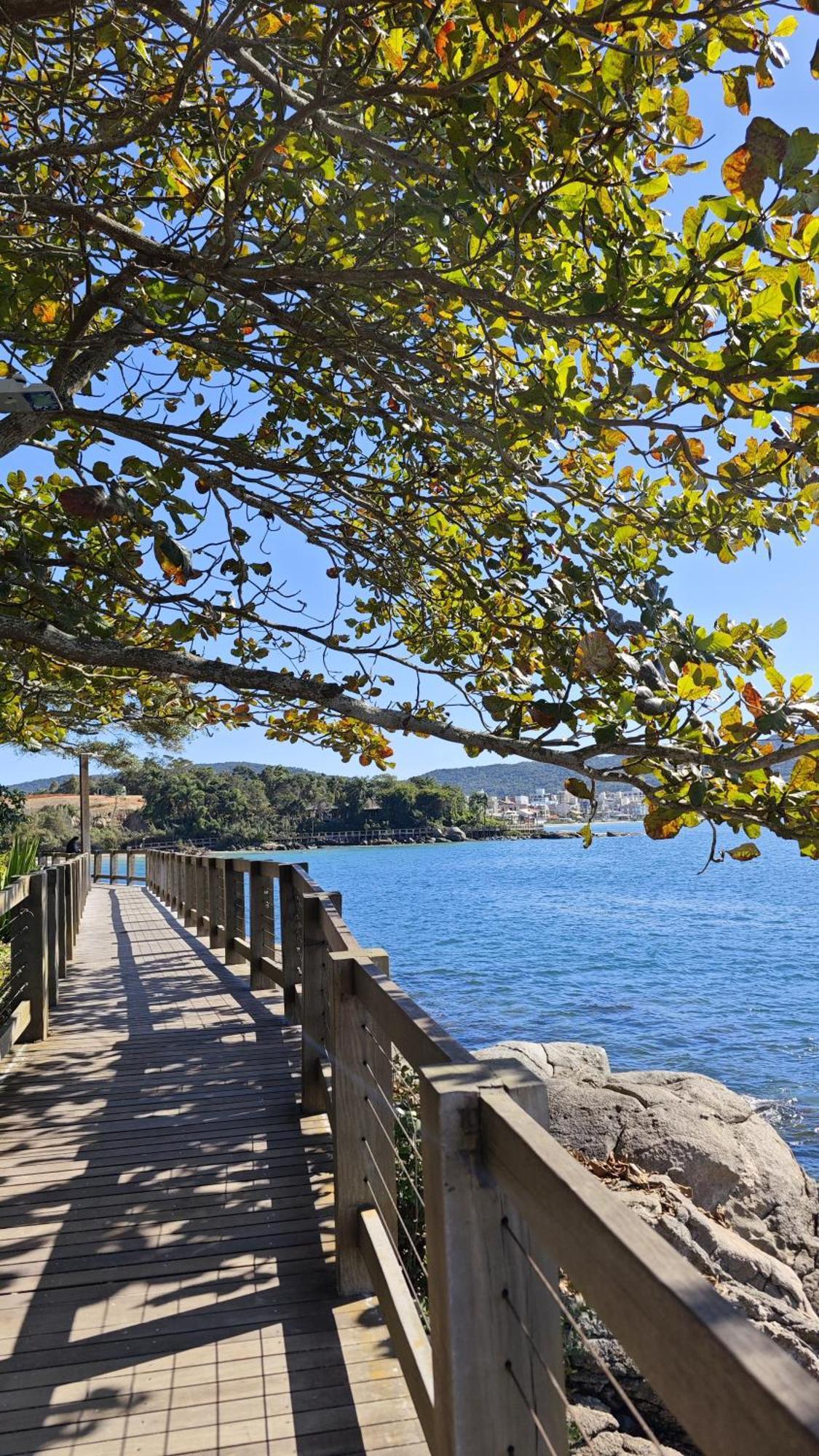 187 Apartamento 50M Da Praia. Bela Vista Ao Mar. Em Avenida Principal De Bombinhas. Kültér fotó